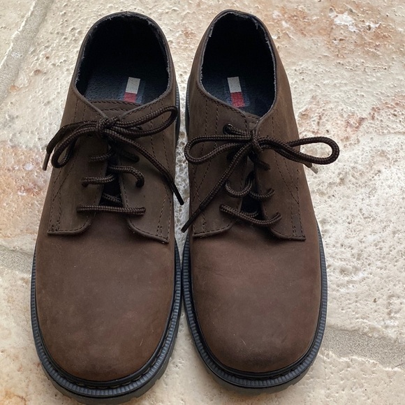 Tommy Hilfiger Brown leather Oxfords Boys Gavin Size 3.5 M Preppy school casual - Picture 1 of 8